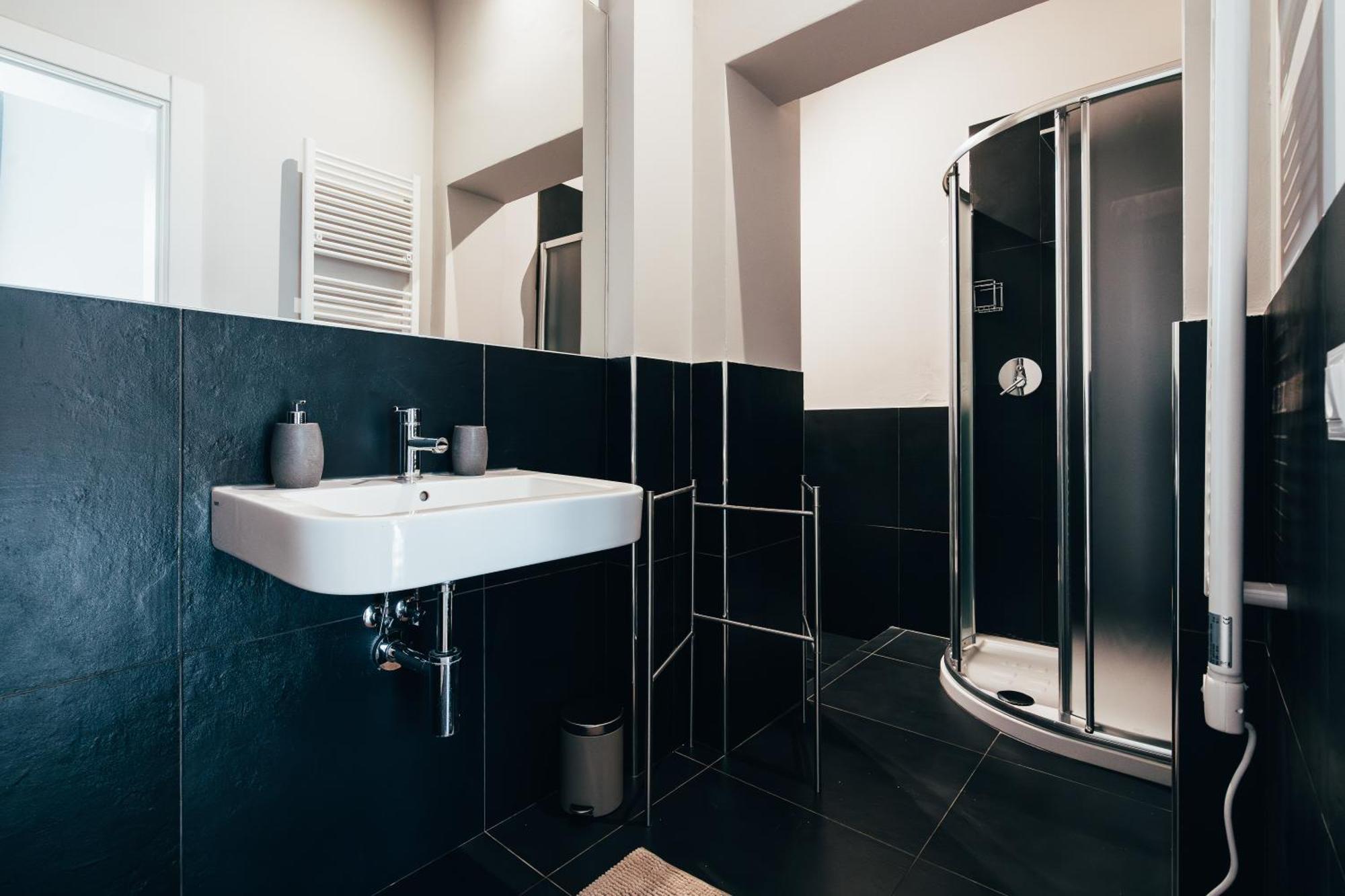 Bologna Suites - Private Bathroom Bagian luar foto