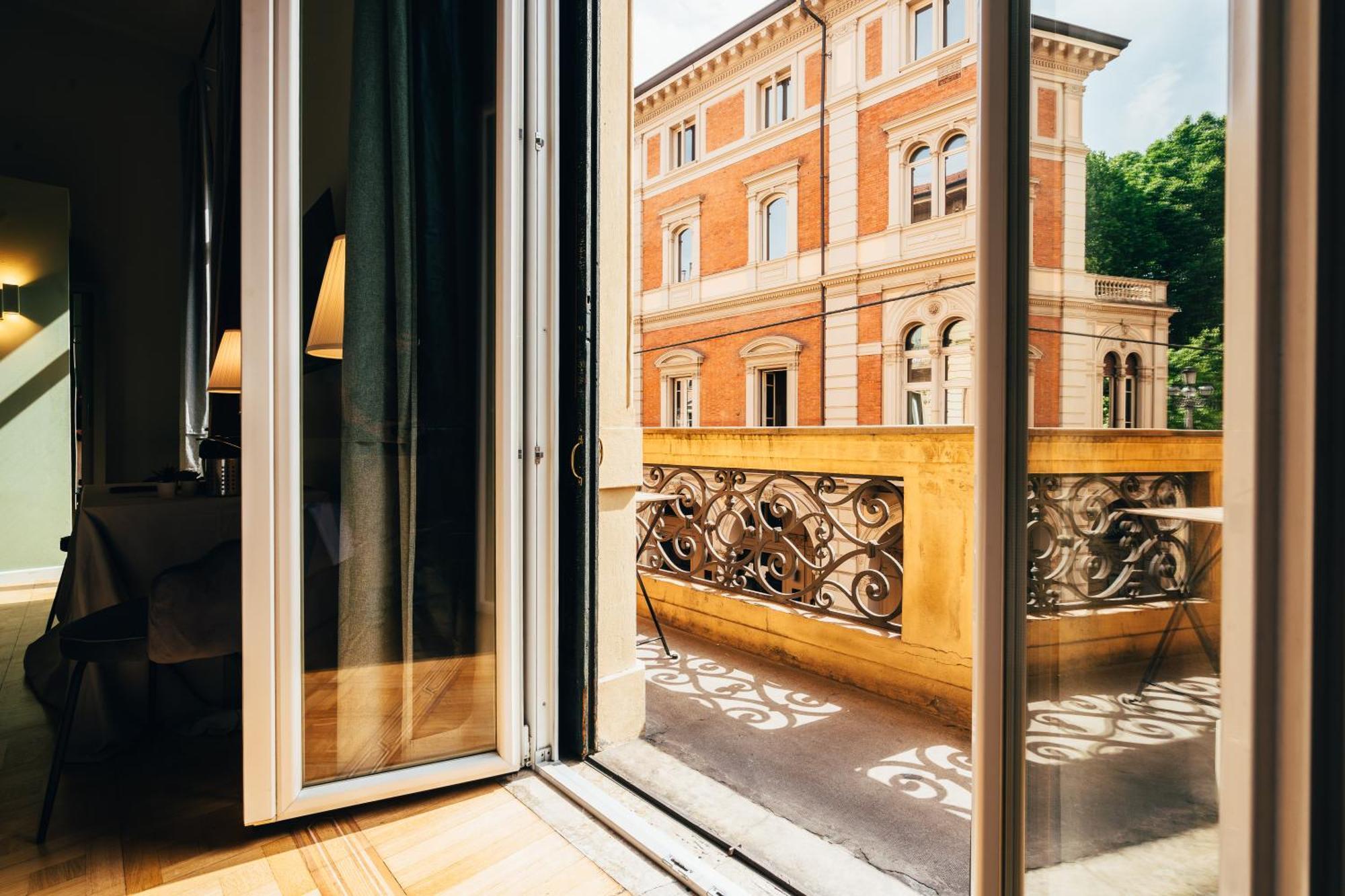 Bologna Suites - Private Bathroom Bagian luar foto