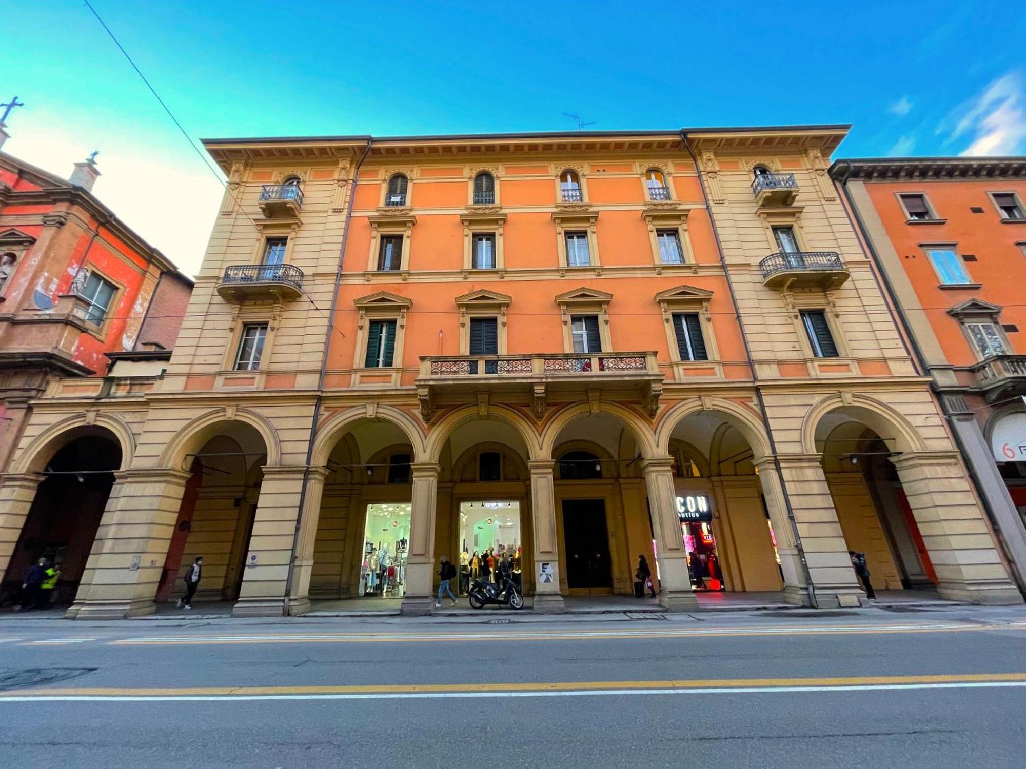 Bologna Suites - Private Bathroom Bagian luar foto